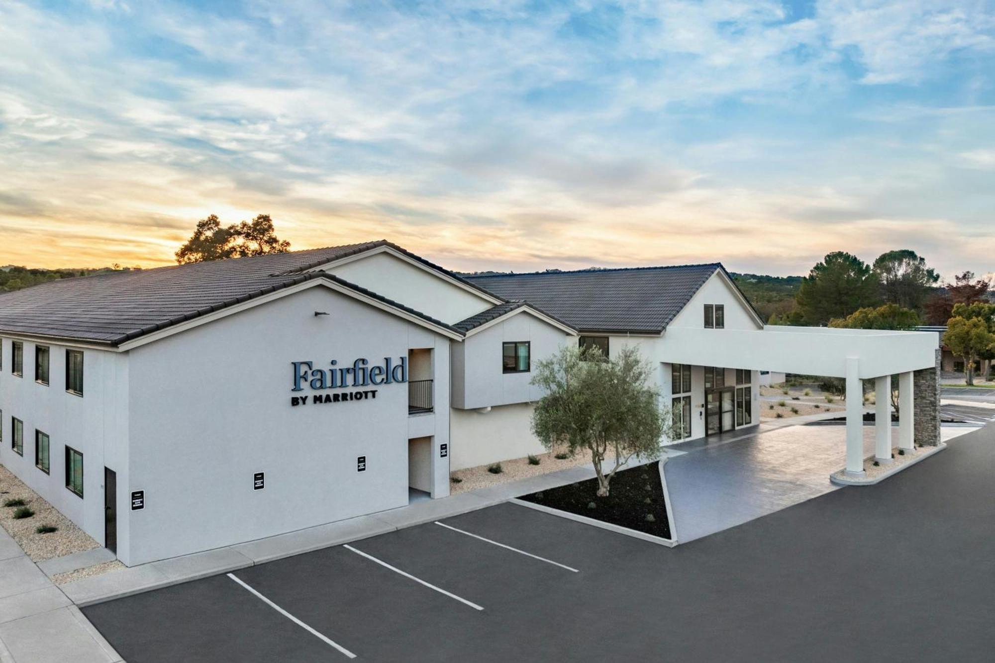 Fairfield By Marriott Inn & Suites Atascadero Exterior photo